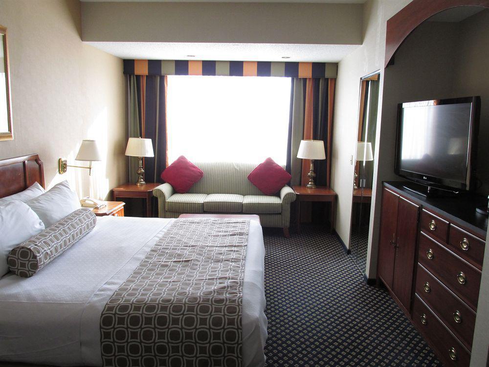 Crowne Plaza Convention Center By Ihg Springfield